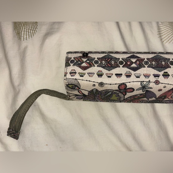 Adorable make up or travel toiletries bag handmade from India 14” long w handle - Picture 5 of 8